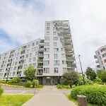 Modern In With Parking And Balcony By Renters Apartmán Varšava